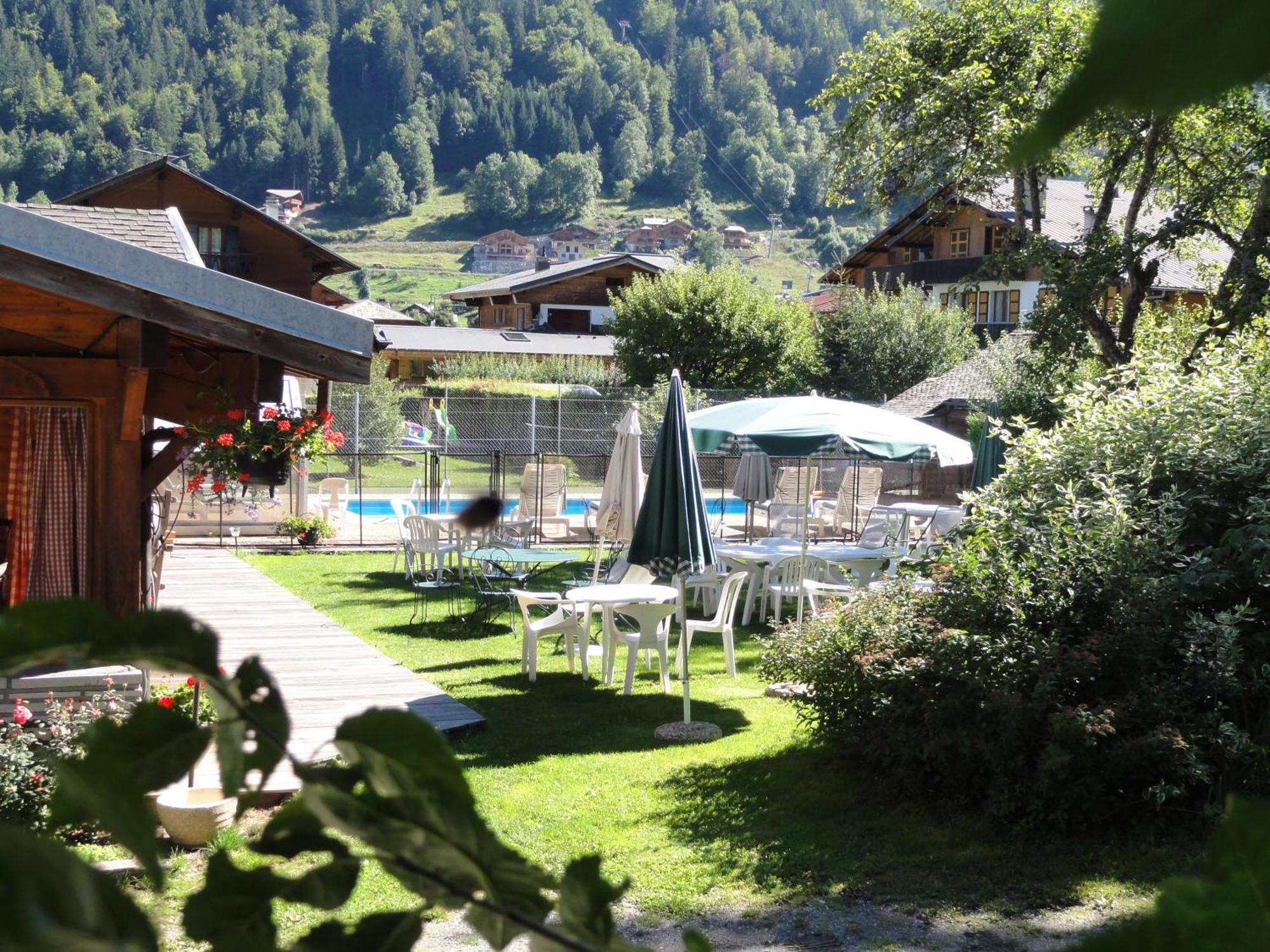 Hotel Fleur Des Neiges Morzine Esterno foto